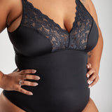 3036 - Body Modelador Feminino com Bojo e Detalhe em Renda