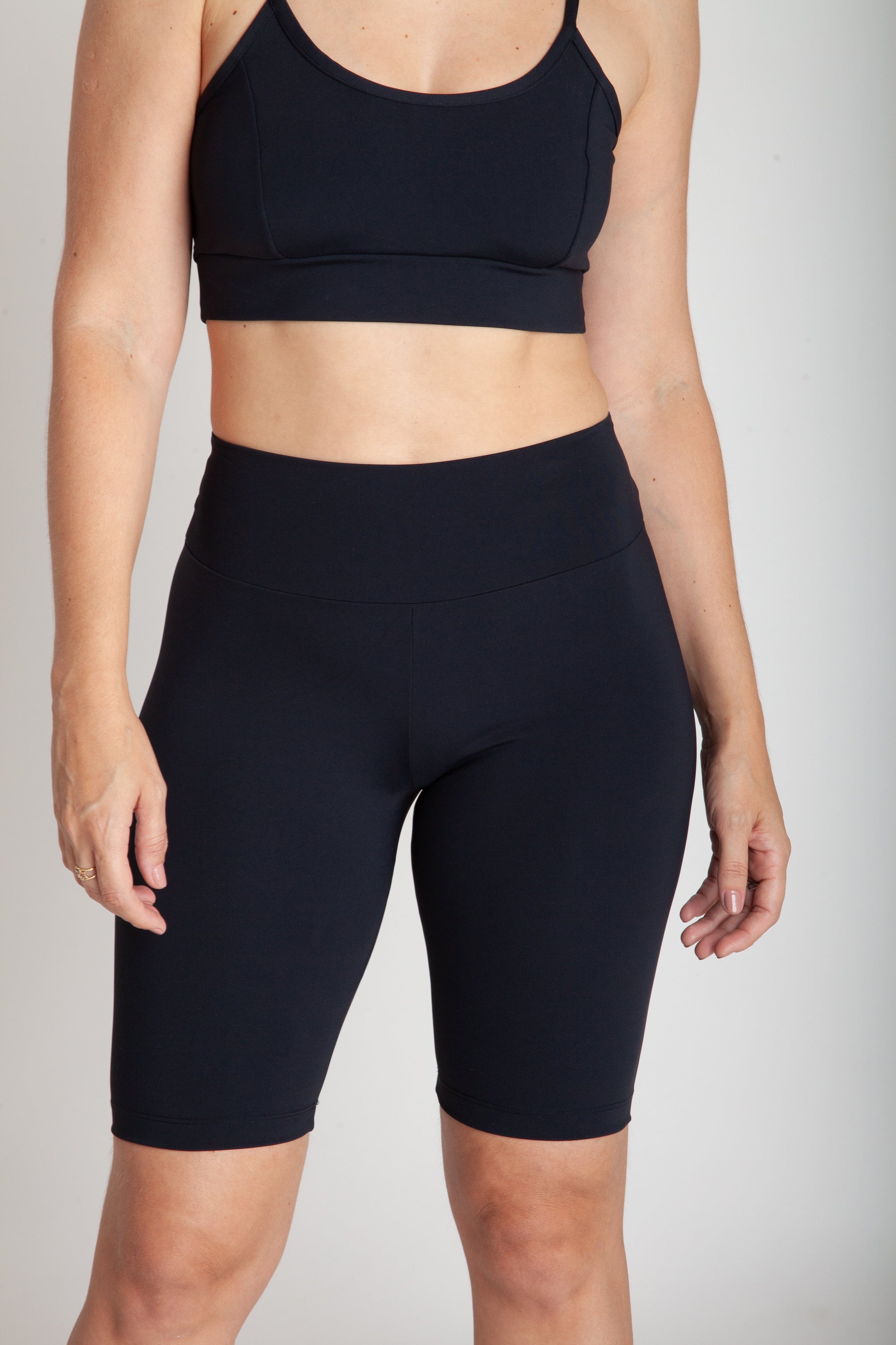 Bermuda Fitness Bolso Nas Costas - NB21