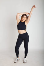 Cropped fitness feminino costa nadador preto em Nagoya para academia