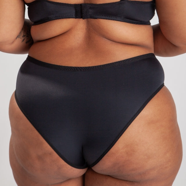 Calça com Detalhe em Renda - 3143